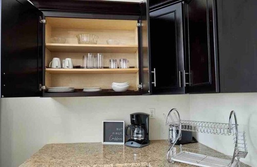 Bahama Reef Haus | Delva’s Place-Gated 3 bedroom - Pet Friendly