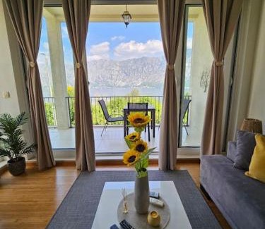 Prcanj Wohnung | Deniz Apartment Kotor bay view apartment with terrace and pool