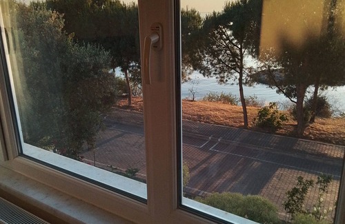 Gerze Haus | Denize Sıfır Müstakil Bahçeli Yalı