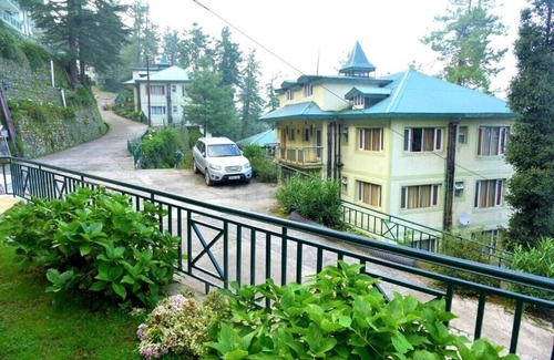Mashobra Haus | Deodar 2 - Luxuswohnung mit Garten in Mashobra