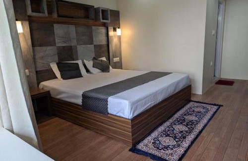 Shimla Haus | Deodar Hilltop Homestay