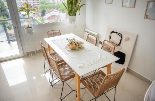 Punta Mogotes Wohnung | Depto Romi - Depto Vista al Mar Zona Punta Mogotes Para 4 PAX Con cochera - Hola Sur