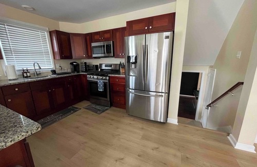 Ventnor City Haus | Derby Delight- Ventnor Home, 5 Minutes to Beach