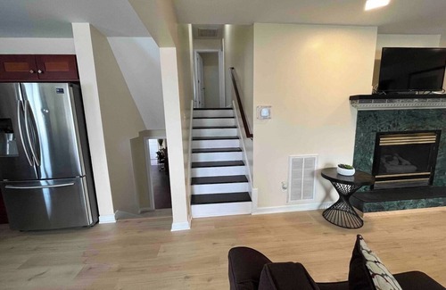 Ventnor City Haus | Derby Delight- Ventnor Home, 5 Minutes to Beach