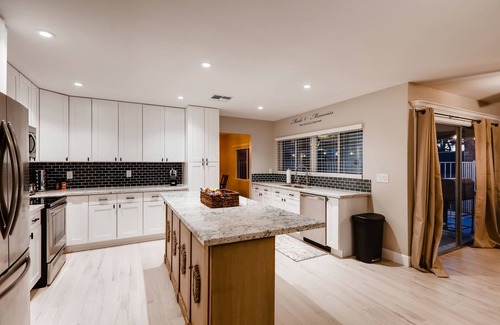 Optimist Park NW Haus | ☀︎Desert Destination Poolside Escape☀︎Near ASU♆