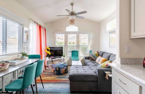 Desert Hot Springs HĂźtte | Desert đŹ Dolphins Mineral Springs Healing Oasis