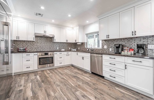 Cavalier Estates Haus | Desert Oasis with Pool Patio 5BR 3BA Near PV