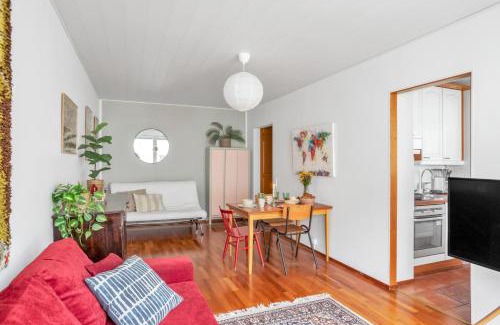 Punavuori Wohnung | Design District w Free Parking Garage, Balcony, Netflix, 200m tram&bus