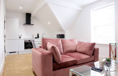 Canton Wohnung | Designer Cardiff Apartments with Free Parking