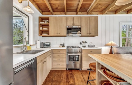Tenants Harbor Hütte | Designer Retreat Clark Island, Midcoast MainenThe Stonecutter’s Cottage
