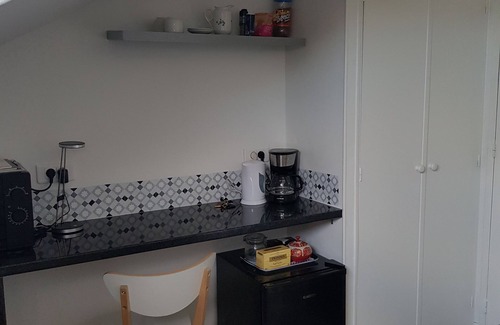 Beaute Baltard Wohnung | Unabhängiges Dachzimmer in einem sicheren Gebäude
