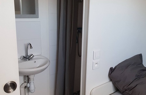 Beaute Baltard Wohnung | Unabhängiges Dachzimmer in einem sicheren Gebäude