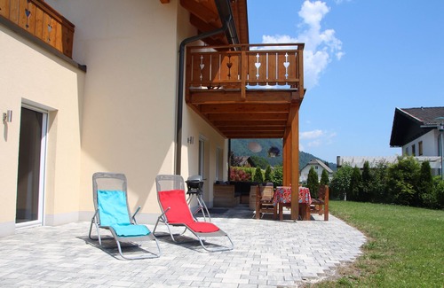 Kotschach-Mauthen Villa | Freistehendes, geräumiges Villa (180m2) direkt an Skipiste und Schwimmbades.