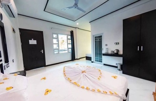 Maalhos Bed & Breakfast | Dhonfulhafi Beach View & Spa