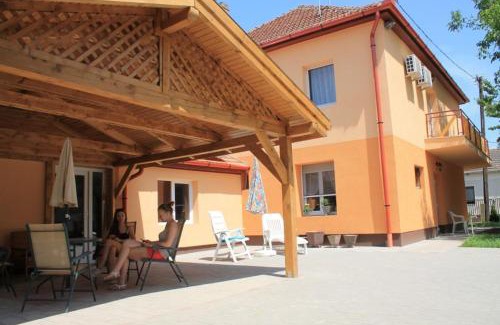 Bukkszek Haus | Diófa Vendégház