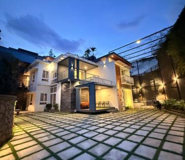 Devikolam Villa | Diga Vista Lake View 4BHK Swimming Pool Cottage Munnar