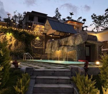 Devikolam Villa | Diga Vista Lake View 4BHK Swimming Pool Cottage Munnar