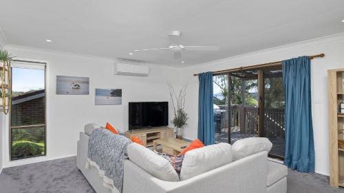 Tanilba Bay Haus | Diggers Drive No11