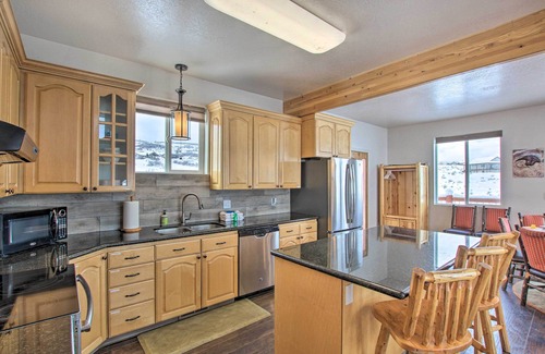 Sweetwater Haus | Dinosaur Point Lodge