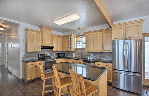 Sweetwater Haus | Dinosaur Point Lodge