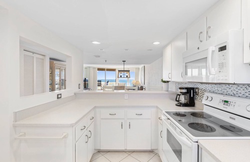 Ormond-by-the-Sea Eigentumswohnung | Direct Beachfront Condo with Amazing Panoramic Ocean Front Views (11th floor)