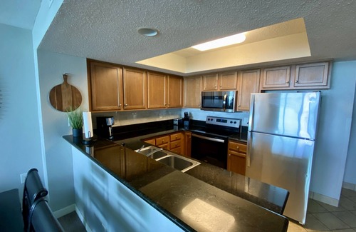 Downtown Myrtle Beach Eigentumswohnung | Direct Ocean View Condo on Boardwalk Steps From Beach - Indoor & Outdoor Pools