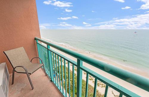 Myrtle Beach Wohnung | Direct Oceanfront at Sandcastle South with Pools!