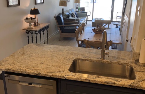 Sunnyside Haus | * Beachfront & Oceanfront Home * West End von PCBeach * Wi-Fi * Shopping-Galore in der Nähe