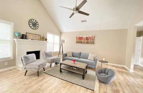 Lawrenceville Haus | Gemütlicher und moderner Aufenthalt in ATL