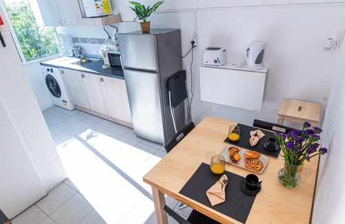 Linda-a-Velha Wohnung | Discover Belém with Comfort and Tranquility