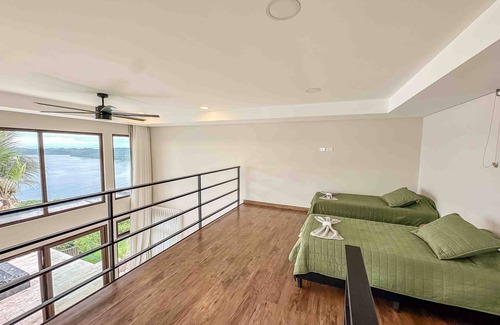 Bouvet Island Haus | Discover Picture-Perfect Paradise – Ocean Views, Peace & Privacy Await