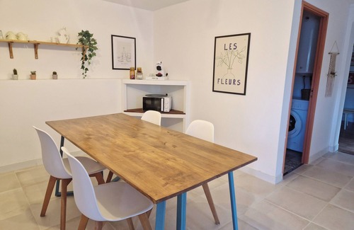 Sao Simao Wohnung | Discover this charming apartment.