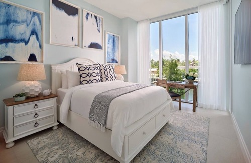 17th Street Causeway Hotel | Discover Waterfront Elegance – Spacious Balcony + Marina Views Await Your Stay