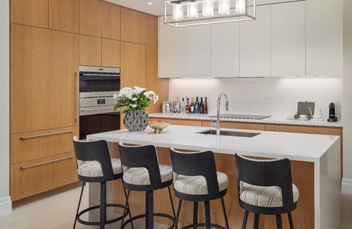 17th Street Causeway Hotel | Discover Waterfront Elegance – Spacious Balcony + Marina Views Await Your Stay