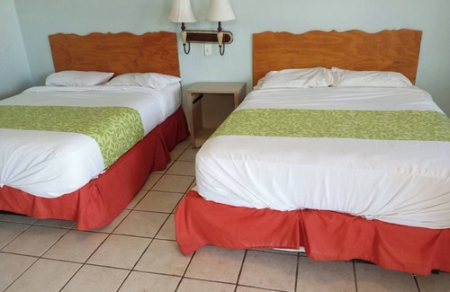Tazewell Hotel | Dixie Plaza hotel