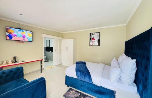 Norwood Haus | DJ Guest Lodge