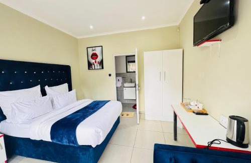 Norwood Haus | DJ Guest Lodge