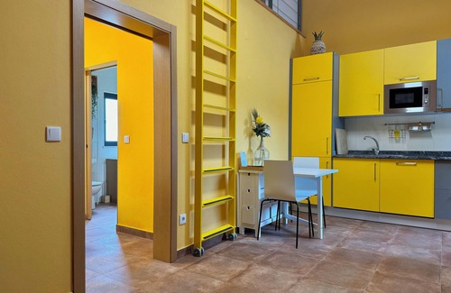 Coruche Hütte | DoAguaBoa, yellow accommodation