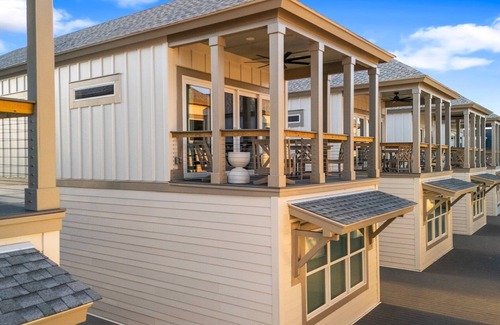 Georgetown Haus | Dock and Dwell at the Winyah Bay Club, Pool, Outdoor Lounge/Grill and Boat Slip included!
