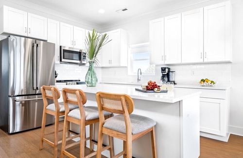 Georgetown Haus | Dock and Dwell at the Winyah Bay Club, Pool, Outdoor Lounge/Grill and Boat Slip included!