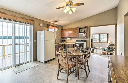 Motley Kabine | Lakefront Motley Home w/ Private Dock & Fire Pit!