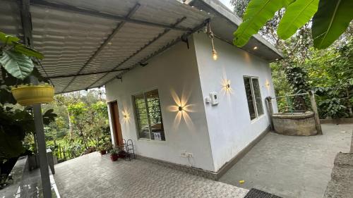 Kalakandur Haus | Doddakallu Betta Homestay Coorg