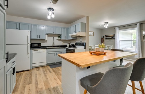 Baraboo Wohnung | Dog-friendly Baraboo Vacation Rental w/ Yard!