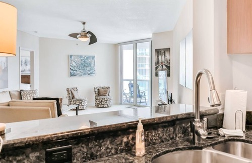 Kingston Eigentumswohnung | Dog-friendly coastal condo near the beach w/ river & ocean views & shared pool!