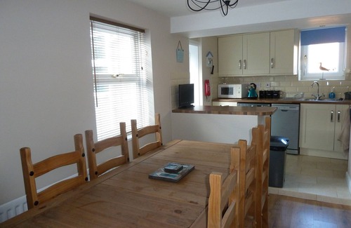 Caister-on-Sea Hütte | Hundefreundliches, gemütliches Fischerhaus innerhalb von 150 Meter von einem langen Sandstrand