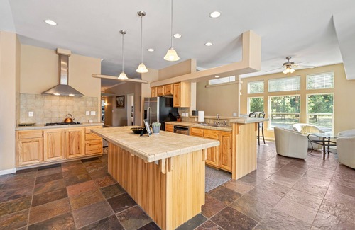 Sloat Haus | Dog-friendly home on 200 acres with great deck, fishing ponds & river access