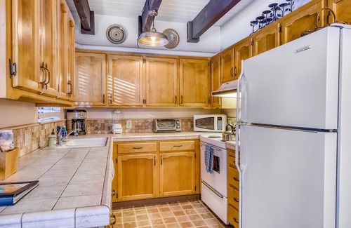 Serene Lakes Haus | Dog-friendly home with washer/dryer & wood stove