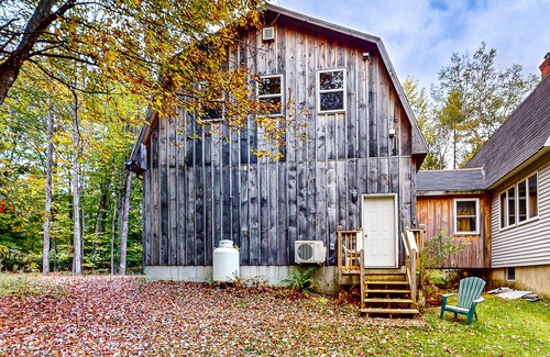 Paris Wohnung | Dog-friendly, newly built apartment near Norway Lake & Sunday River