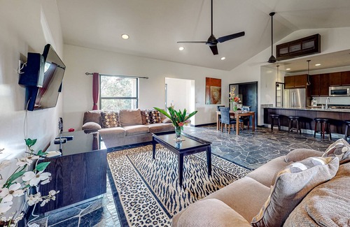 Sanctuary Belize Haus | Dog-friendly, off-grid sanctuary with a pool & lovely views in a great location