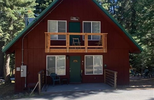 Talmont Haus | Dog-friendly Three Bedroom Cabin in Tahoe City